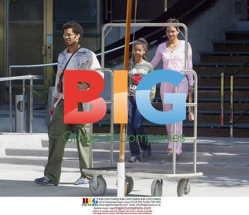 Halle Berry Leaves Hotel