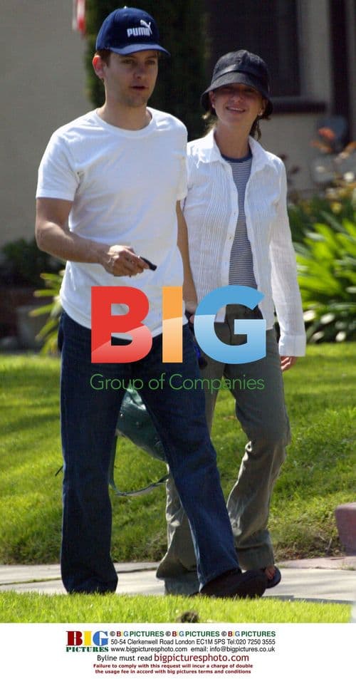 Tobey Maguire and Jennifer Meyer at AA meeting