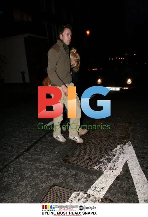 Geri Halliwell attempts to hide from friend in London