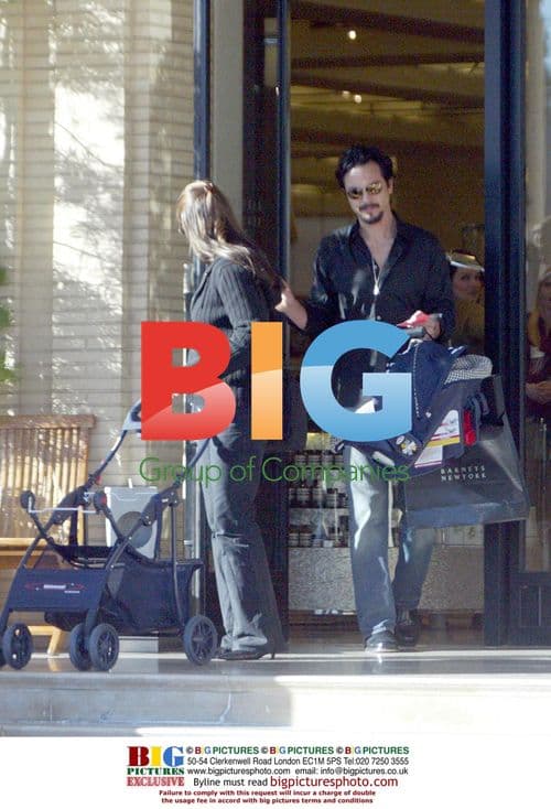 Benjamin Bratt and Talisa Soto Shopping with Baby