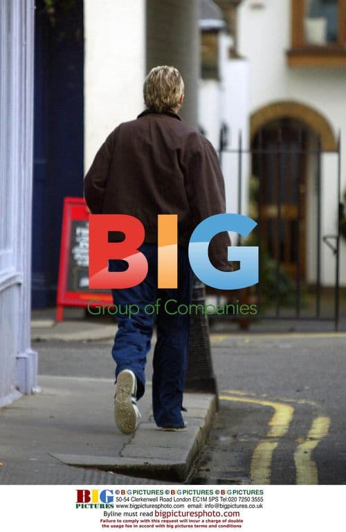 Billie Piper Leaves Home with Mystery Man