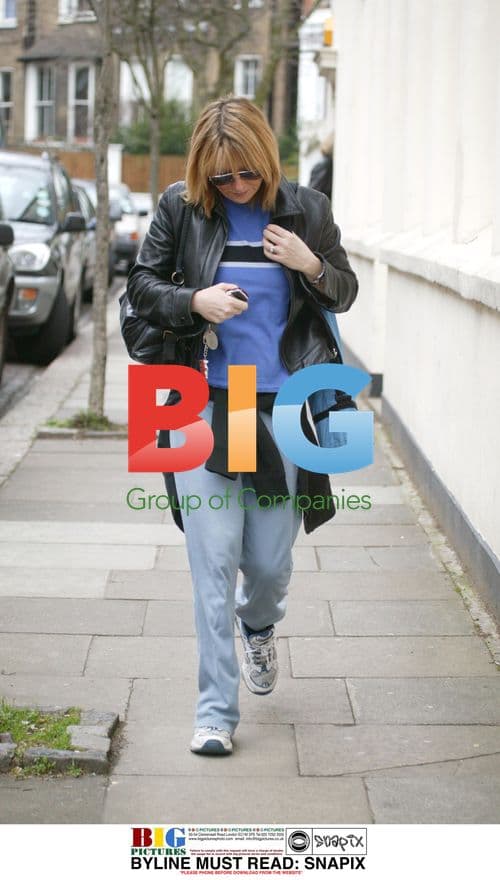 TV Presenter Gaby Roslin Heading to Yoga