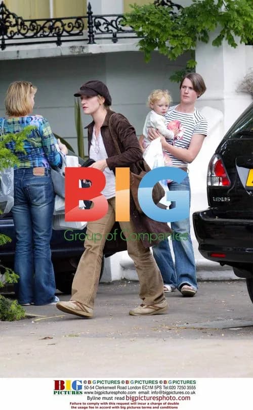 Kate Winslet relaxed with baby in Primrose Hill