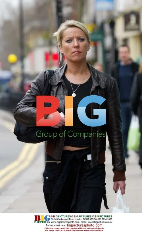 Actress Zoe Lucker Shopping on Kings Road