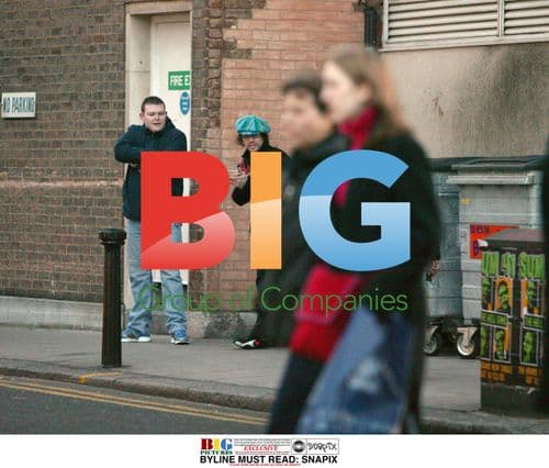 Jay Kay stops for fuel and autographs