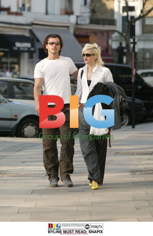 Gavin Rossdale and Gwen Stefani take a walk in North London