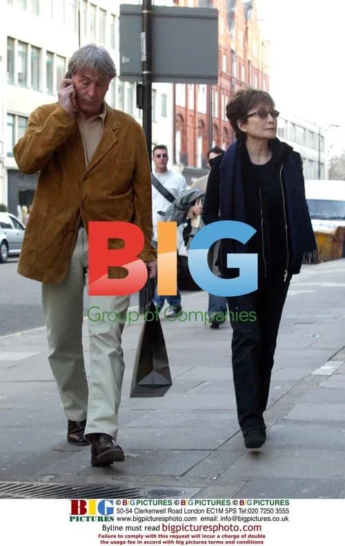 Kate Winslet and Leonardo DiCaprio at a Film Premiere