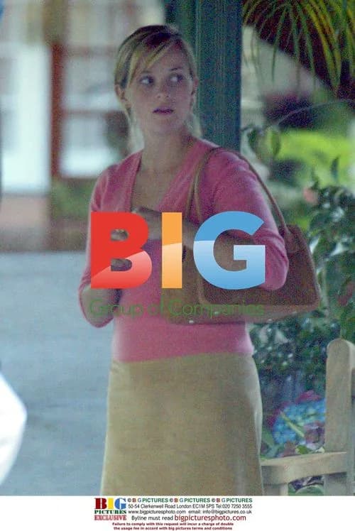 Reese Witherspoon Waiting for Car in Bel Air