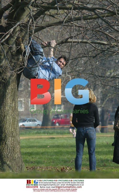 Alastair Mackenzie Attracting Admirers