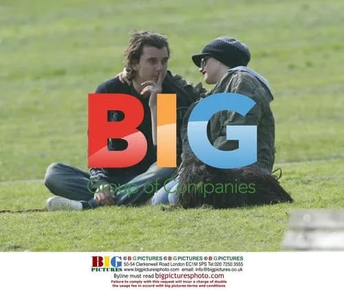 Gwen Stefani & Gavin Rossdale in London Park