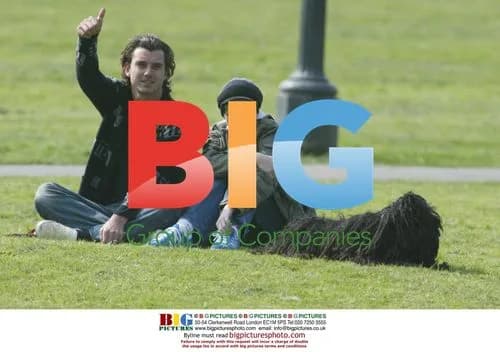 Gwen Stefani and Gavin Rossdale in London Park