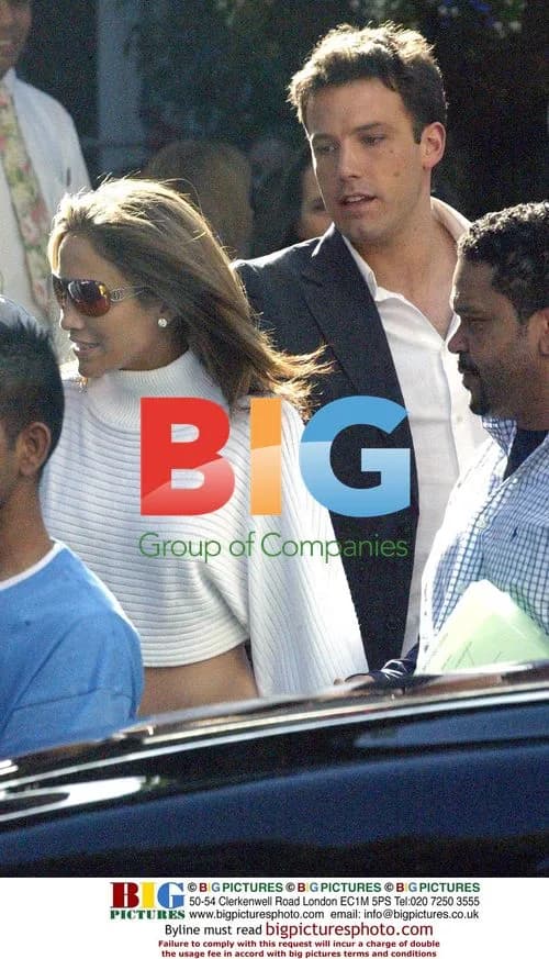 Jennifer Lopez and Ben Affleck lunch and makeout