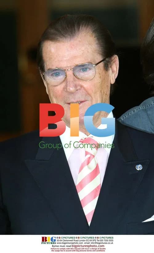Glenn Close and Roger Moore host 'Night of the Thousand Voices'