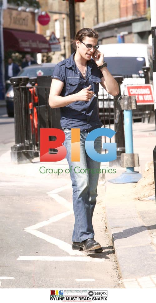 Daniel Schutzmann Out in London