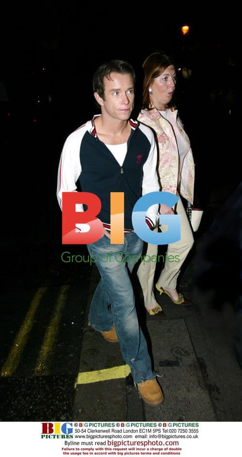 Tom Hanks Accepts Oscar