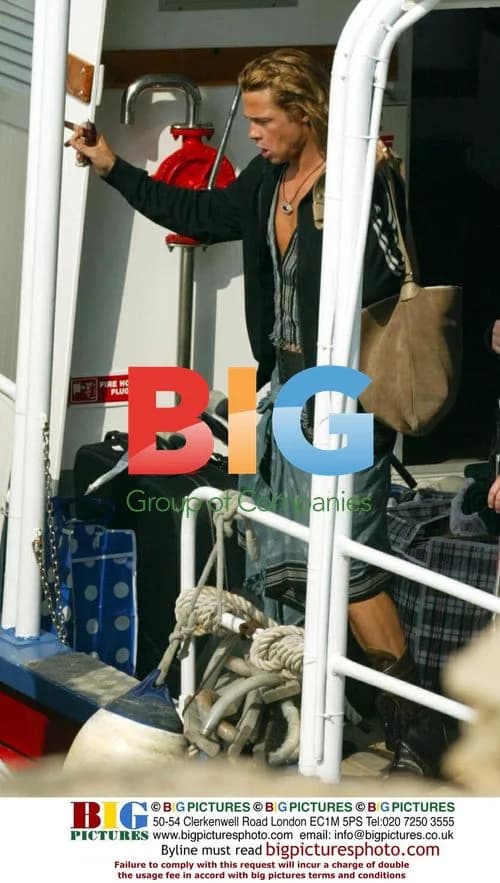 Brad Pitt on \"Troy\" Set