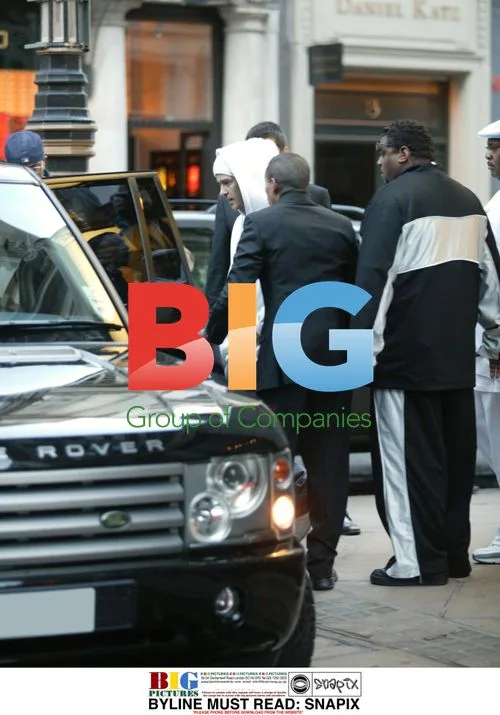 Justin Timberlake Goes On Shopping Spree