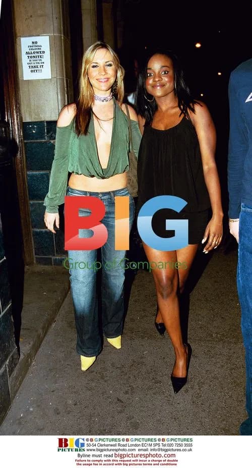 Rihanna Exits Clothing Store