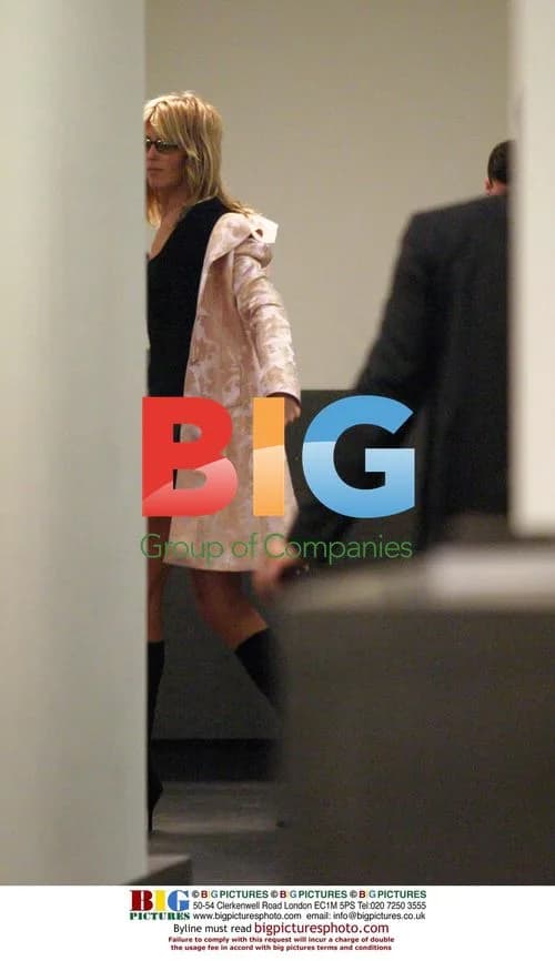 Rod Stewart and Penny Lancaster Shopping