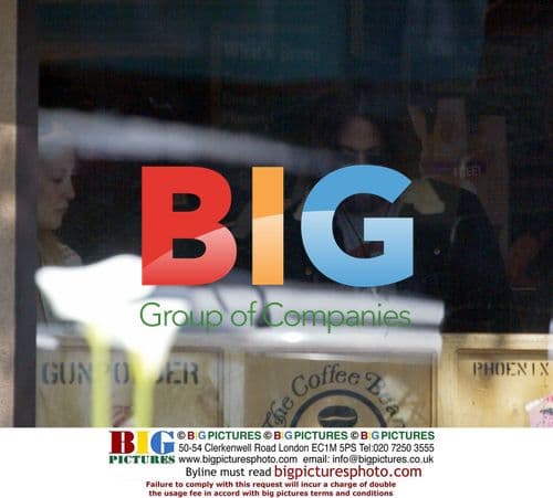 Celeb relaxing on vacation