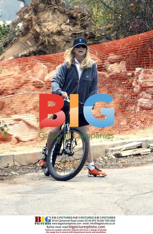 Goldie Hawn Bike Ride in Santa Monica