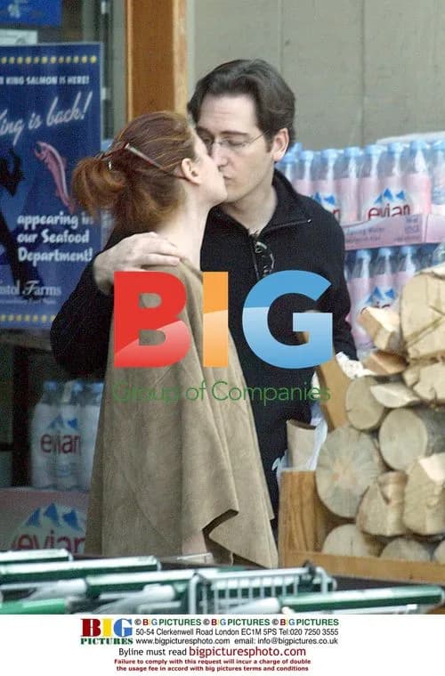 Debra Messing and Husband Shopping