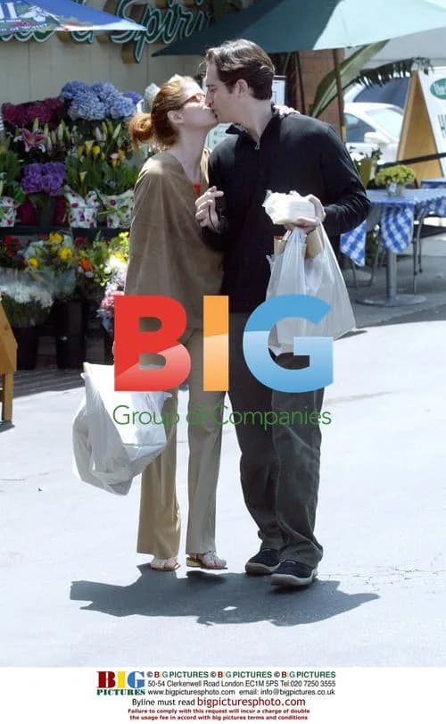 Debra Messing and Husband Shopping