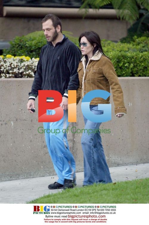 Shannon Doherty and husband Richard Soloman shopping