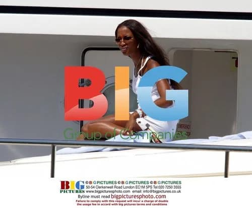 Naomi Campbell Relaxes in St Tropez
