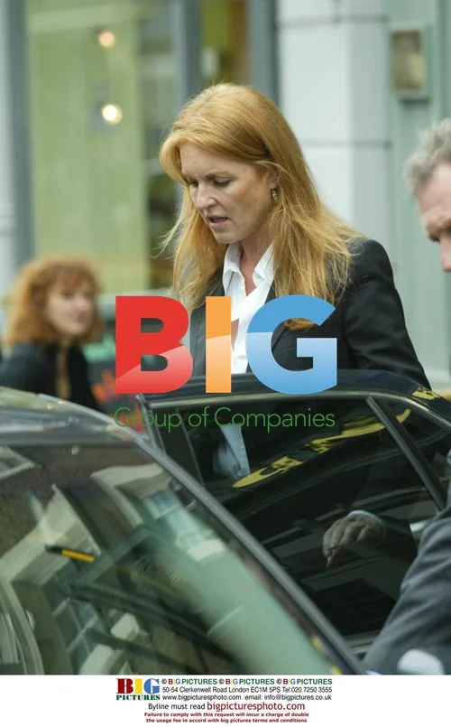 Sarah Ferguson Leaving Restaurant