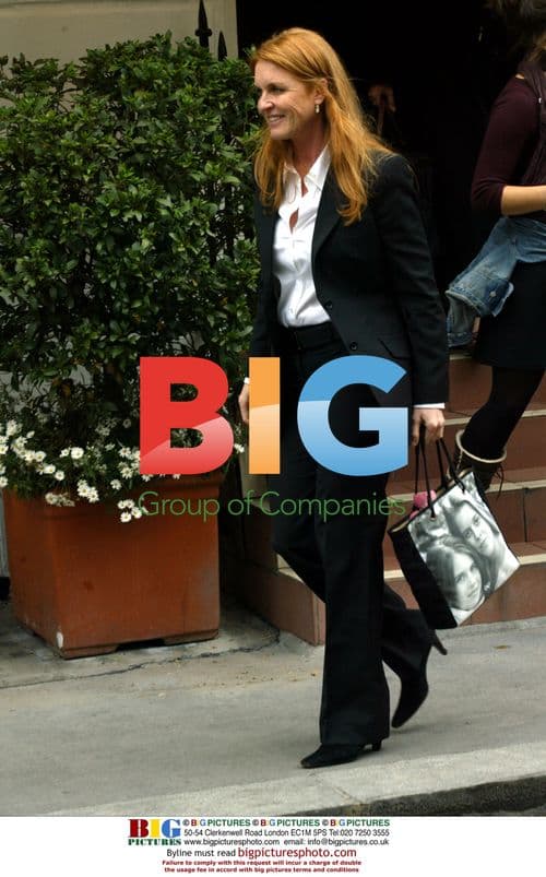 Sarah Ferguson Leaving Restaurant