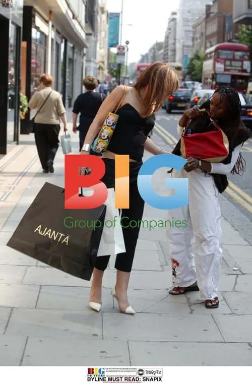 Tara Palmer Tomkinson Shopping in London