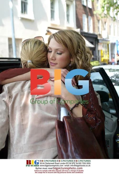 Delta Goodrem Enjoys Shopping in North London