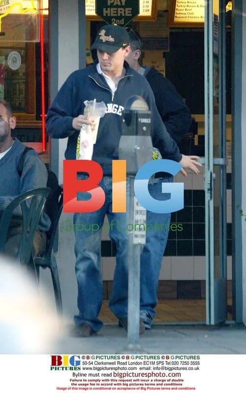 Leonardo DiCaprio Gets Fast Food
