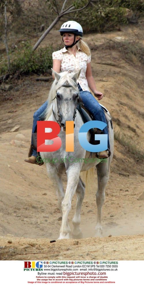 Geri Haliwell Goes Horse Riding