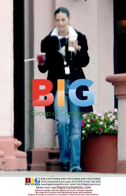 Demi Moore Getting Coffee