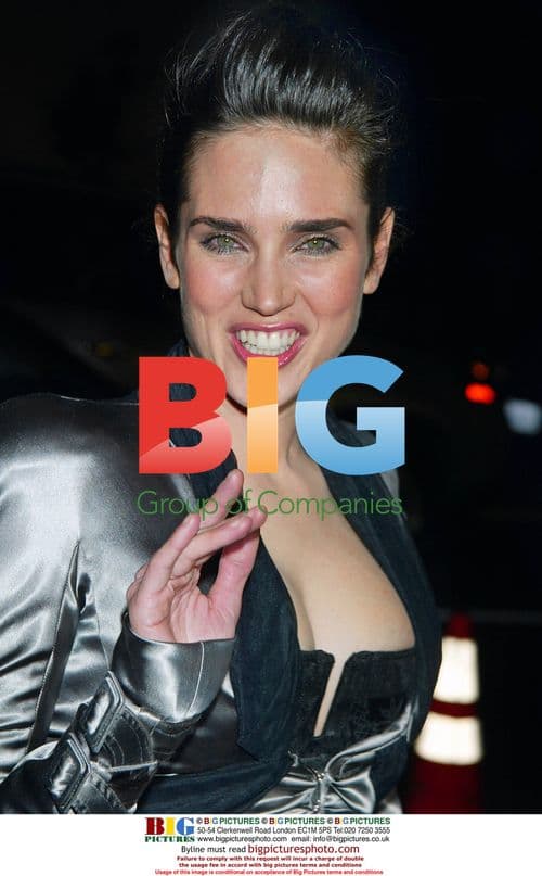 Natalie Portman at Dior Fashion Show