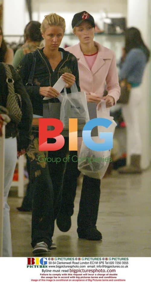 Paris and Nicky Hilton Shopping