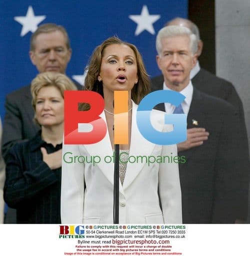 Vanessa Williams sings National Anthem