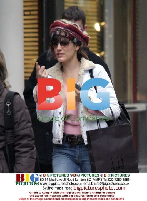Kelly Brook Shopping in London