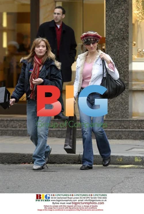 Kelly Brook Shopping Central London