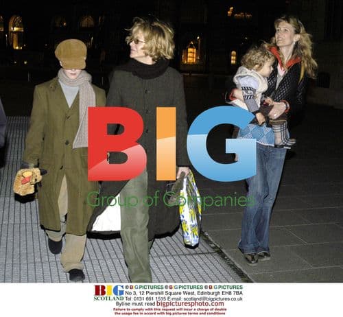 Meg Ryan and Laura Dern's Toy Store Outing