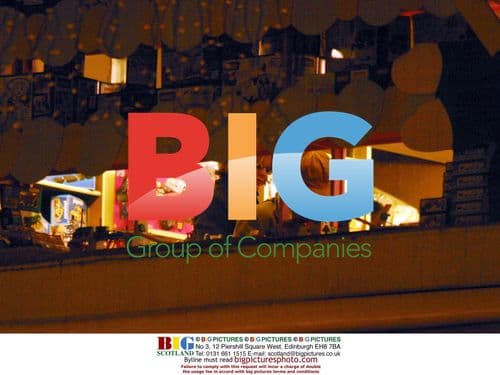 Meg Ryan and Laura Dern Shopping in Paris