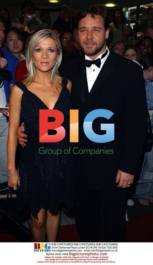 Russell Crowe and Danielle Spencer at "Master and Commander" premiere