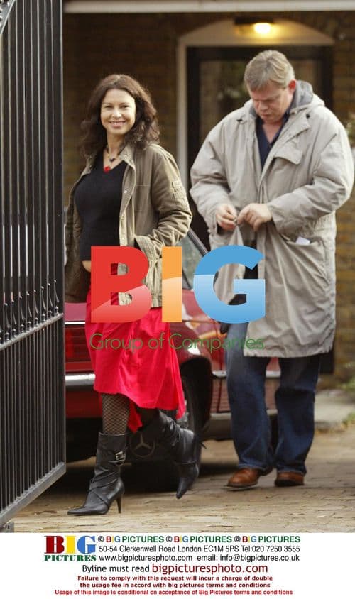 Martin Clunes and Julie Graham filming William and Mary