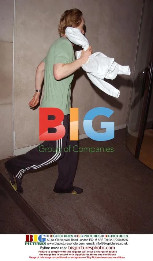 Owen Wilson Spotted Hiding from Paparazzi