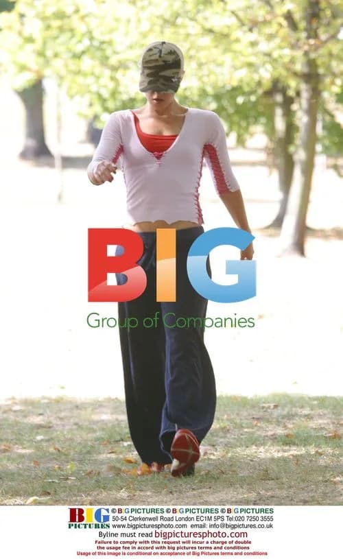Gwen Stefani Exercising in Primrose Hill