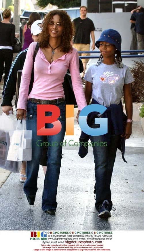 Halle Berry shopping with Eric Benet's daughter