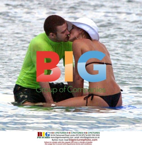 Cameron Diaz and Justin Timberlake in Hawaii