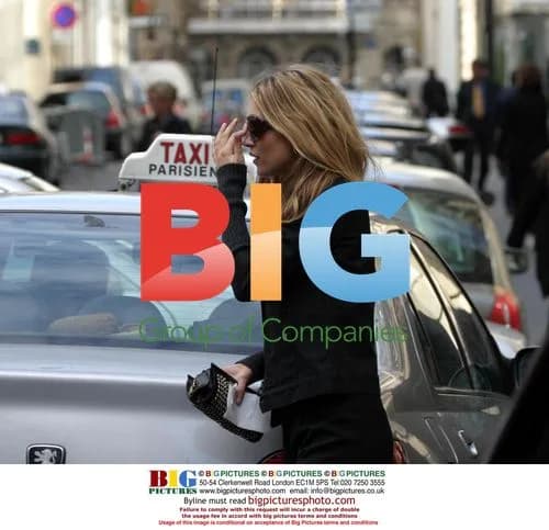 Kate Moss, Daughter Lila, and Naomi Campbell Shop in Paris